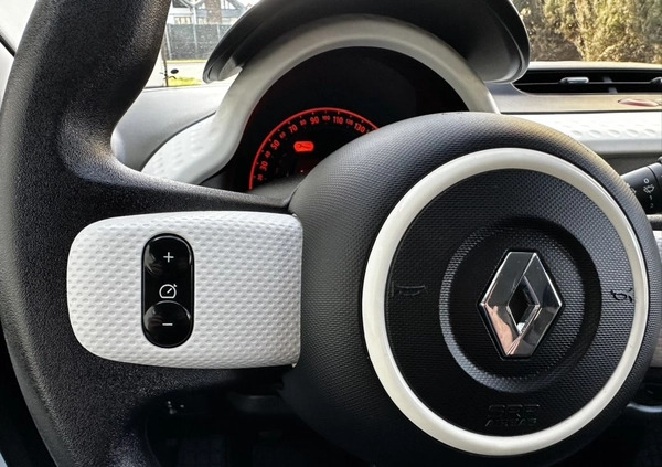 Renault Twingo cena 19950 przebieg: 112000, rok produkcji 2016 z Szczecin małe 781